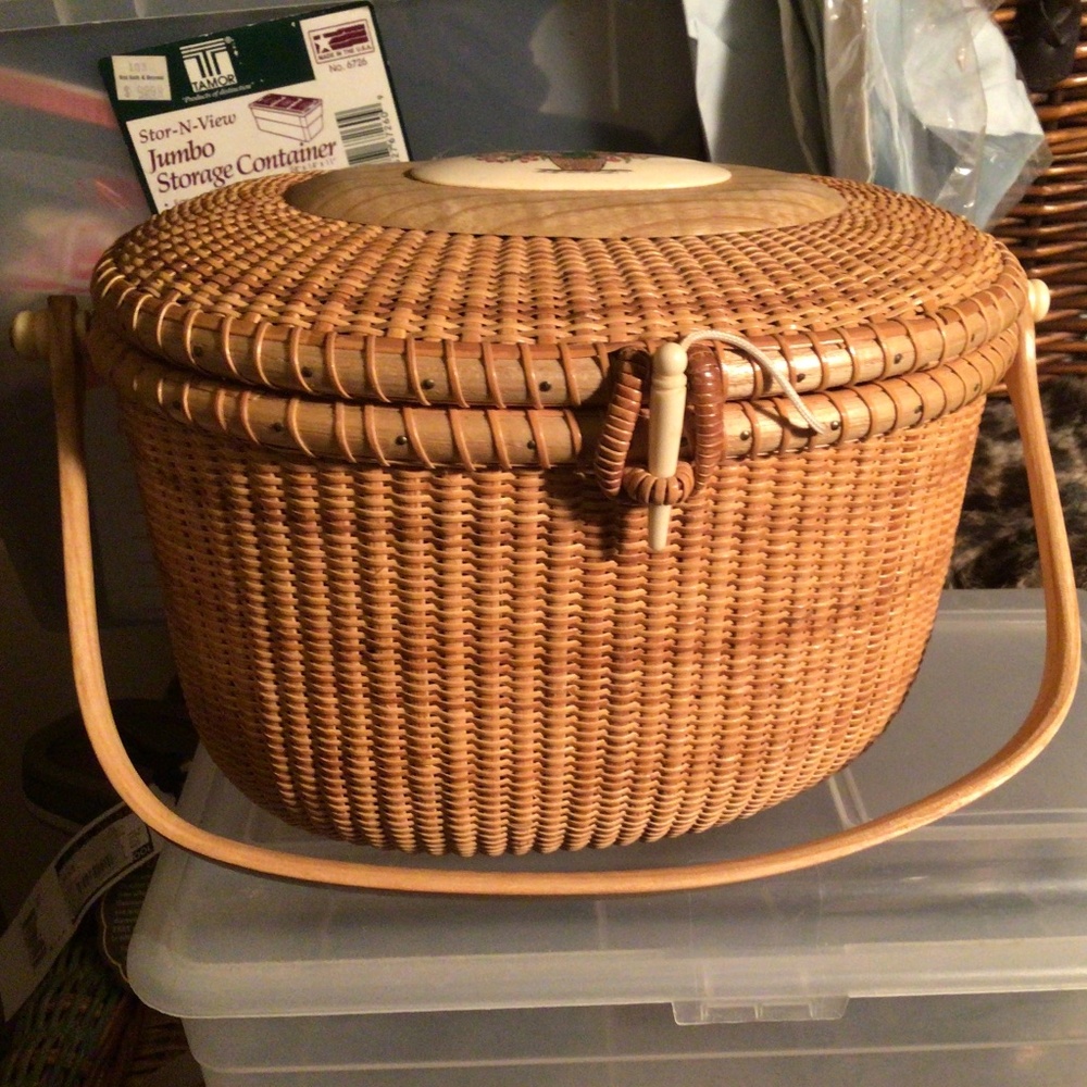Nantucket purse with bone scrimshaw